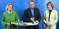 Innenministerin Faeser mit Gewerkschaftschef Werneke und Karin Welge, Präsidentin der Vereinigung der kommunalen Arbeitgeberverbände