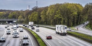 Die Autbahn A2 am Autobahnkreuz Oberhausen