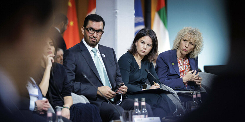 Sultan Ahmed al-Jaber, Außenministerin Baerbock und ihre Staatssekretärin Jennifer Morgan