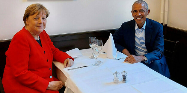 Obama und Merkel beim Essen