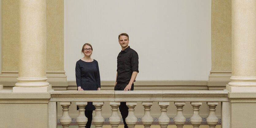 Das Foto zeigt die voraussichtlichen künftigen Landeschefs der Berliner Linkspartei, Franziska Brychcy und Maximilian Schirmer