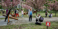 Frühlingshafte Szene aus Kyjiw