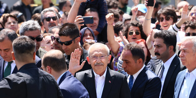 Kemal Kılıçdaroğlu am Sonntag vor seinem Wahllokal in Ankara