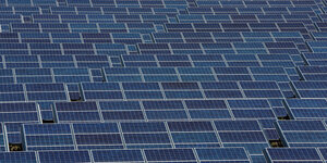 Der Photovoltaikpark im französischen Gardanne: Die meisten Paneelen kommen aus China, die dafür benötigten Metalle ebenso