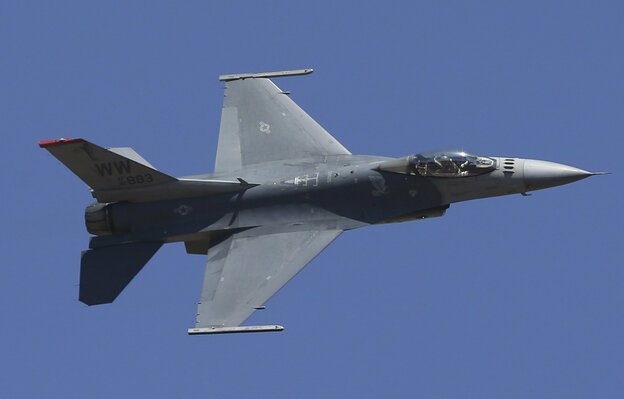 Eine fliegende F16