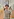 Person mit grauem T-Shirt in einer Kirche
