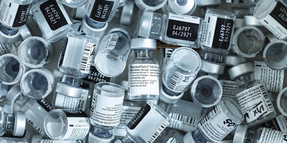 Corona vaccine in the EU: dispute over Pfizer cancellation fee