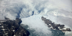 Eisberge und Fjord