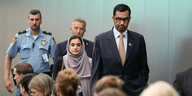 Sultan al-Jaber, der Präsident der nächsten UN-Klimakonferenz in Dubai, verlässt eine Veranstaltung bei der Vorbereitungskonferenz in Bonn