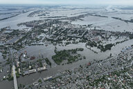 Ein Luftbild von der überfluteten Stadt Cherson