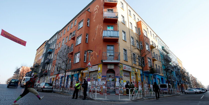 Häuserecke Rigaer Straße, Liebigstraße