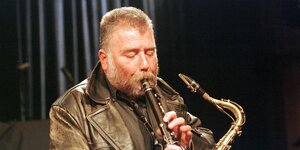 Peter Brötzmann spielt Saxophon, Archivaufnahme