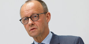 Friedrich Merz bei einer Pressekonferenz