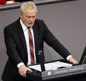 Alois Rainer i MdB am Rednerpult im Bundestag
