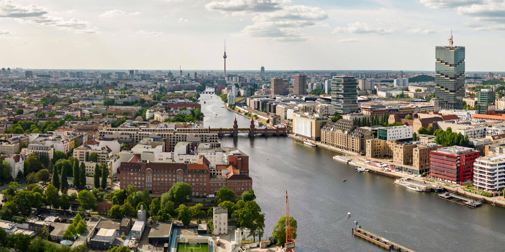 Blick über Berlin und die Spree.