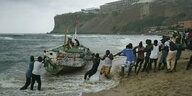 Boot an der Küste Dakars