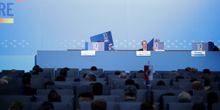 AfD-Podium auf dem Parteitag in Magdeburg