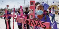 Mexikanische Frauen demonstrieren gegen Femizide im Land