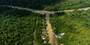 Blick auf den Fluss Guama und die Insel Combu im Amazonas-Regenwald.