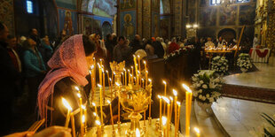 Gottesdienst in einem Kloster.