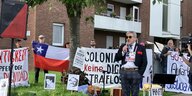 Kundgebung in Krefeld um Aufklärung von Colonia Dignidad-Täter zu fordern