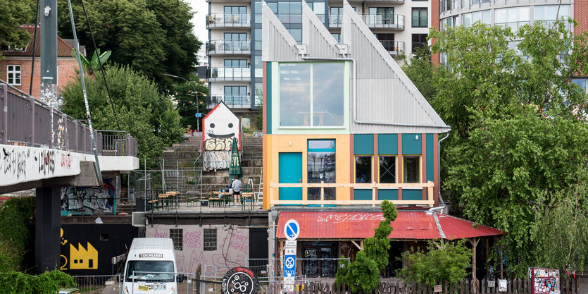 Fassade des Golden Pudel Clubs