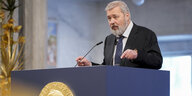 Dmitri Muratow, Chefredakteur der Moskauer Zeitung Nowaja Gaseta, während der Verleihung des Friedensnobelpreises im Rathaus von Oslo.