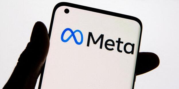 Meta Logo auf einem Smartphone
