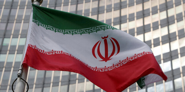 Die iranische Flagge.