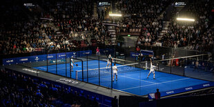 Ein Padel-Turnier in Malmö, von der Tribüne aus betrachtet