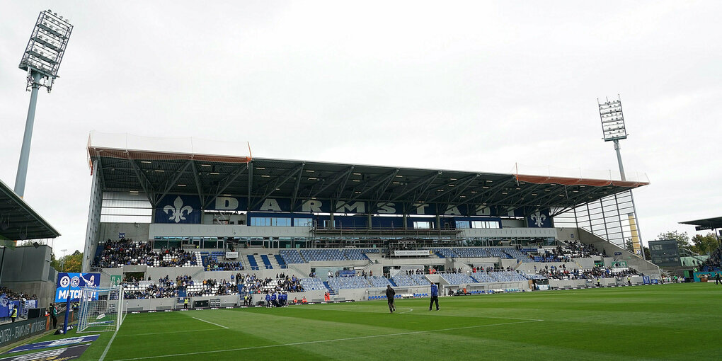 Darmstadt: Fußballstadion am Böllenfalltor