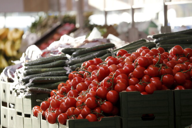 Tomaten in einem Supermarkt.