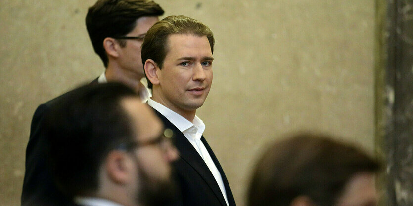 Sebastian Kurz zwischen anderen Männern