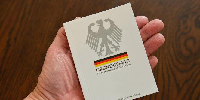 Eine kleine Ausgabe des Grundgesetzes