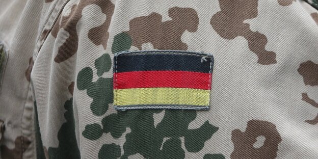 Detail der Uniform eines Bundeswehrsoldaten