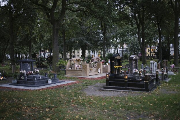 Gräber auf einem Friedhof