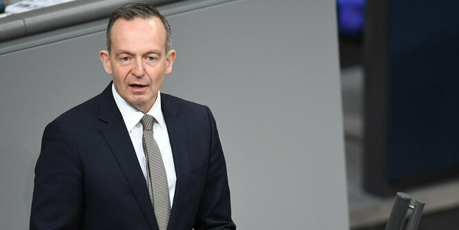 Volker Wissing steht im Bundestag