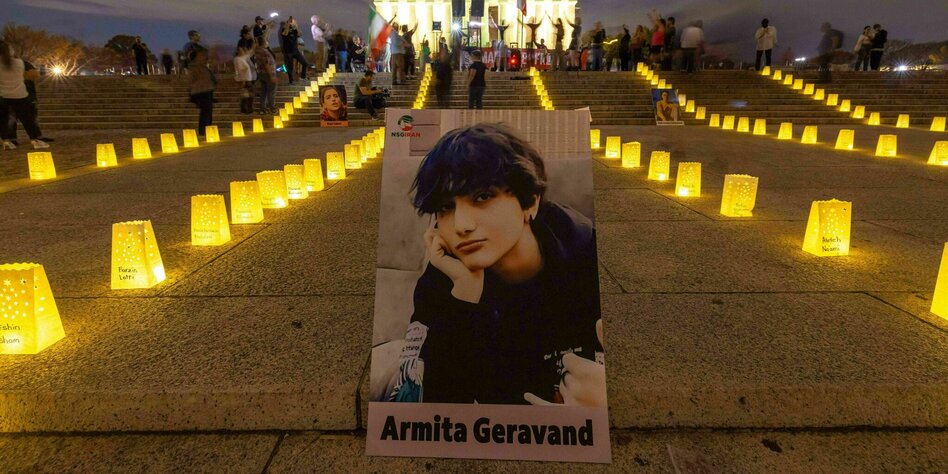 Begräbnis von Armita Garawand: Eine Beerdigung mit Festnahmen
