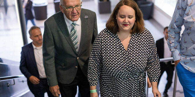 Winfried Kretschmann und Ricarda Lang laufen