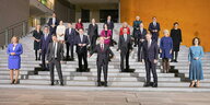 Ein Gruppenbild der Mitglieder der neu gewählten Bundesregierung