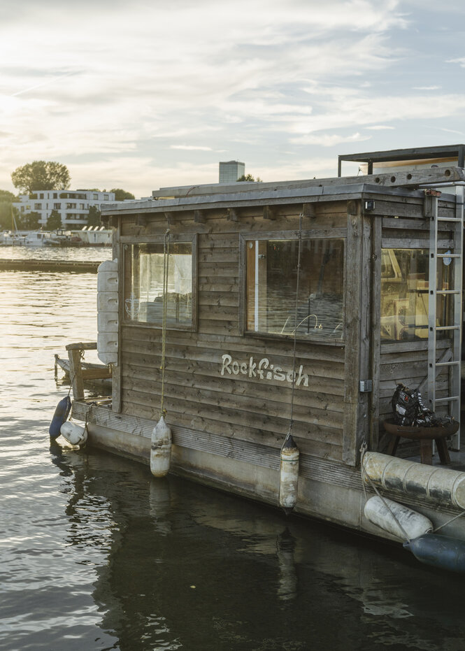 Jan Ebels Hausboot "Rockfisch"