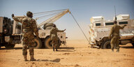 UN_Soldaten in einer Wüste
