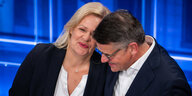 Nancy Faeser freut sich zusammen mit Boris Rhein