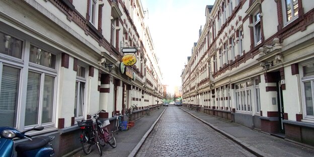 Blick durch die Beckstraße in St.Pauli