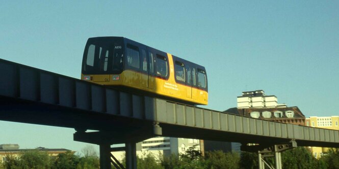 Das Bild zeigt die Berliner M-Bahn 1990