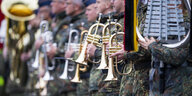 Bundeswehrkapelle mit Trompeten