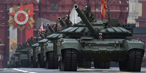 Panzer paradieren in Moskau