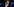 Christian Lindner fasst sich an sein Kinn
