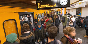 Gedränge auf einem U-Bahnhof