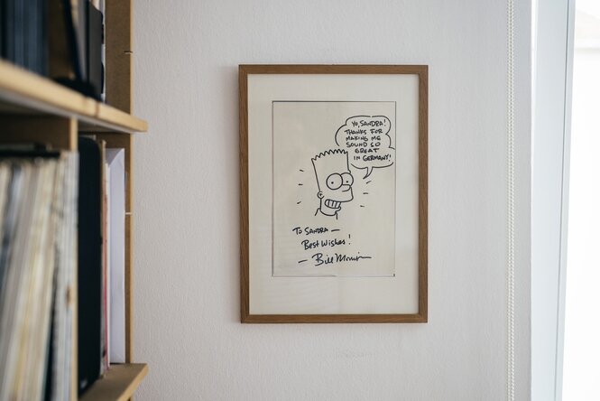 Eine Originalskizze von Bart Simpson an der Wand, signiert 'For Sandra'